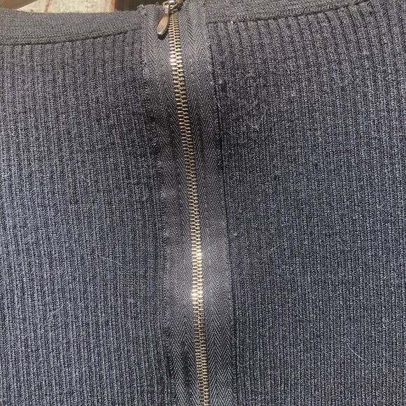 Theory wool zip back sweater FLASH SALE - Picture 4 of 5